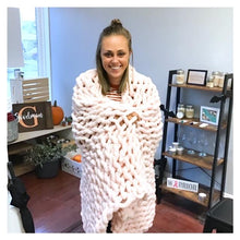 10/17/2023 - Tuesday (6:30pm) Cozy Knit Blanket Workshop!