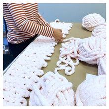 10/17/2023 - Tuesday (6:30pm) Cozy Knit Blanket Workshop!
