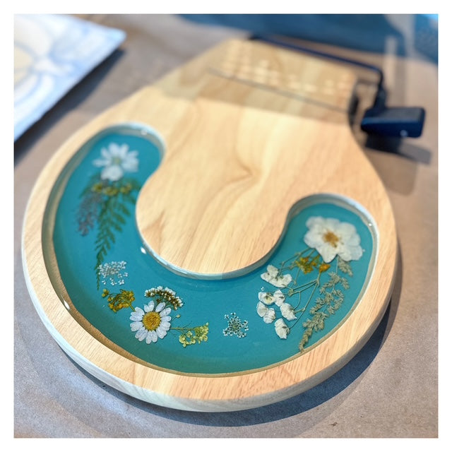 Cheese Board Slicer w/Sage Green & White Pressed Flowers & Clear Resin Top