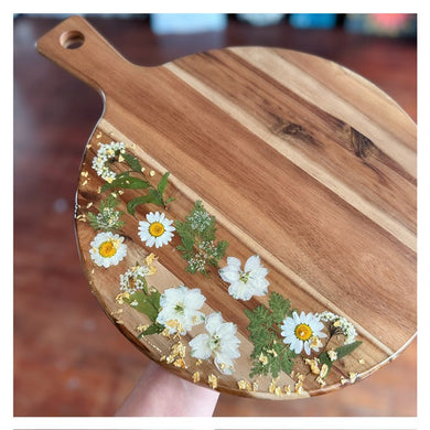9/18/2025- Thursday (6:30pm) Resin Pressed Flower Workshop! ($48-$85)