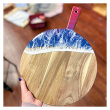 11/19/2024 - Tuesday (6:30/7pm) Intro to Resin Pour - Trays & Cutting Boards Workshop ($68-$85)