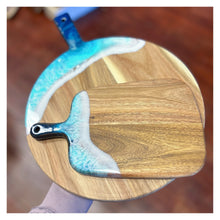 10/05/2023 - Thursday (6:30 or 7pm) DIY Resin Art Acacia Wood Cutting Boards Workshop!