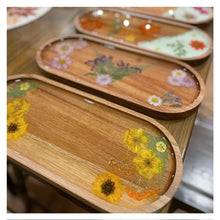 11/23/2024 - Saturday (1:30pm) Resin & Pressed Flowers - OPEN POUR Workshop!