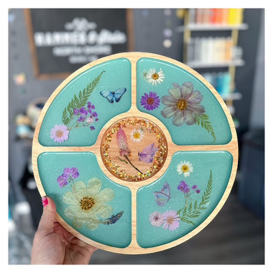 8/5/2026- Wednesday (6:30pm) Resin Florals Chip & Dip Trays Workshop!