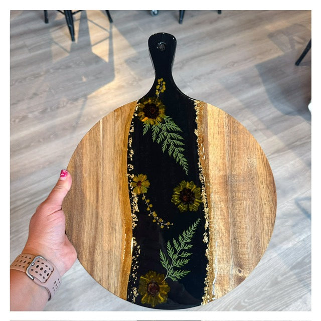 Round Cutting Board w/Black & Yellow Flowers and Clear Resin Top
