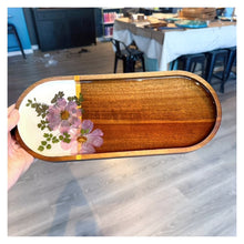 9/22/2026 - Tuesday (6:30pm) Resin & Pressed Flowers - OPEN POUR Workshop! *Ages 13+