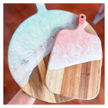 10/05/2023 - Thursday (6:30 or 7pm) DIY Resin Art Acacia Wood Cutting Boards Workshop!