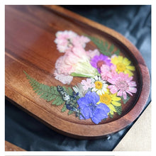 3/21/2025 - Friday (7pm) Resin & Wild Flowers Workshop! ($48-$60)