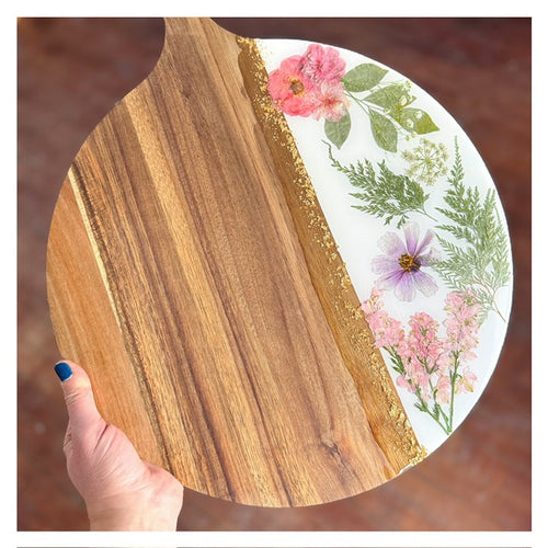 1/22/2026 - Thursday (6:30pm) Resin & Pressed Flowers - OPEN POUR Workshop!