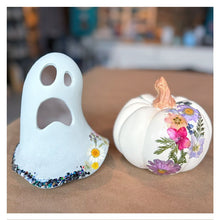 10/5/2025 - Sunday (11am) Halloween & Christmas Ceramics Workshop! *KID FRIENDLY* ($30-$100)