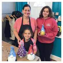 11/11/2024 - Monday (1pm) Parent & Kids Holiday Projects - Ceramics, Wood Signs & Countdown ($25-$75)