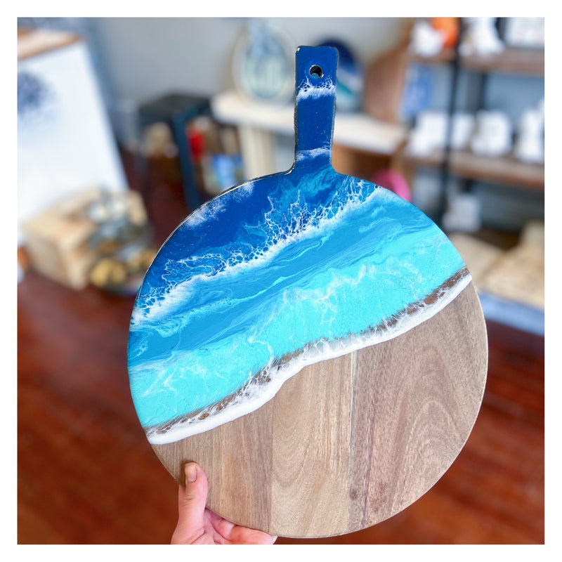 17 Round Acacia Cutting Board w/Resin Blue Ocean – Hammer & Stain North  Shore